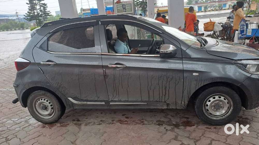 Tata Tiago 1.2 Revotron Xe Option, 2025, Petrol