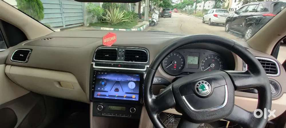 Skoda Rapid Elegance 2013