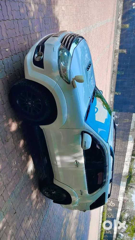 Toyota Fortuner 2015