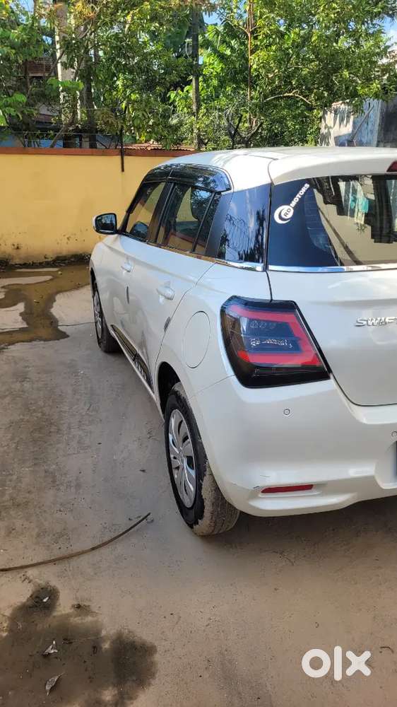 Maruti Suzuki Swift Vxi 2024