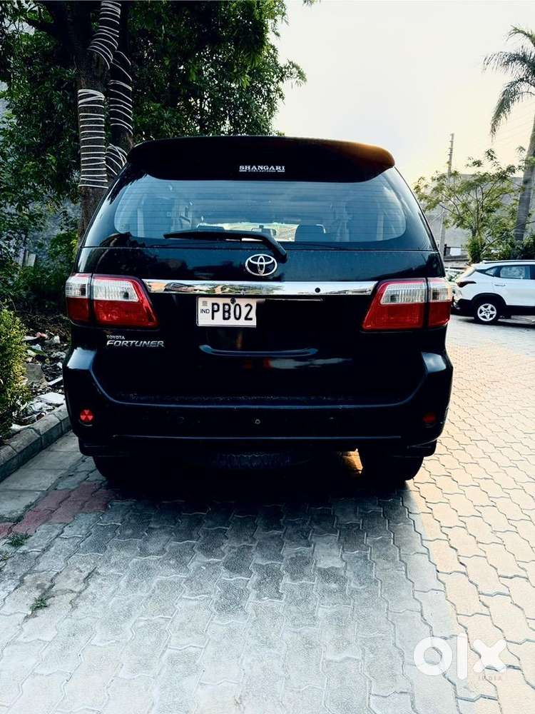 Toyota Fortuner 2010 Diesel 199999 Km Driven