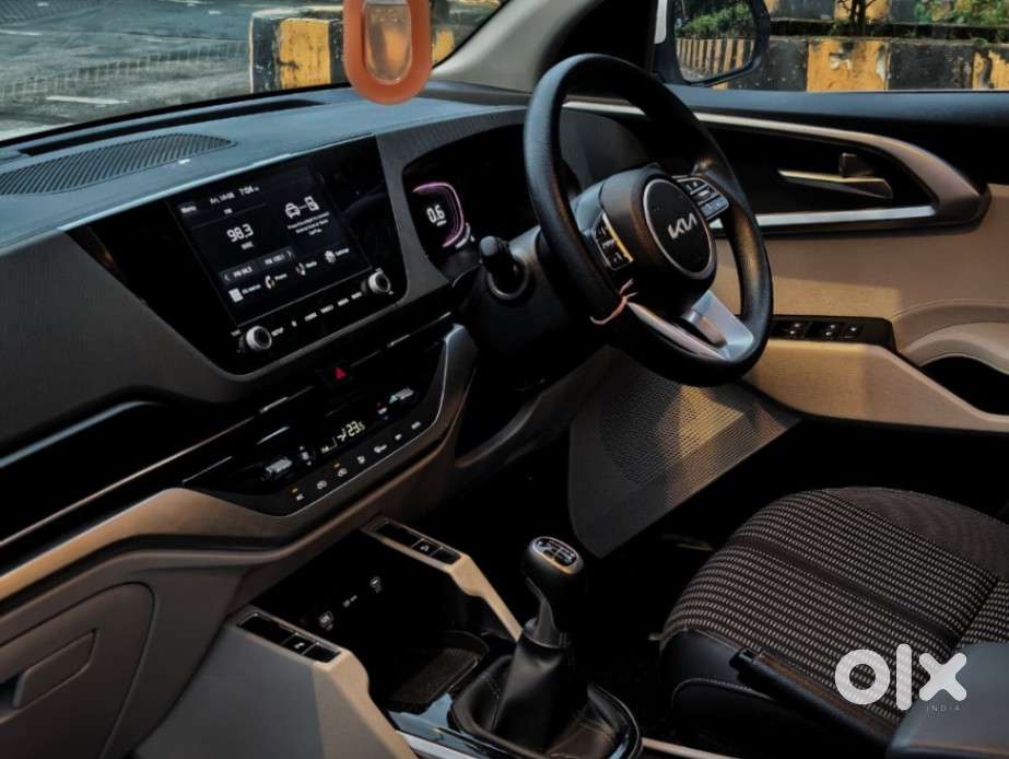 Kia Carens 1.4 Prestige Plus Turbo Dct 7 Str, 2024, Petrol