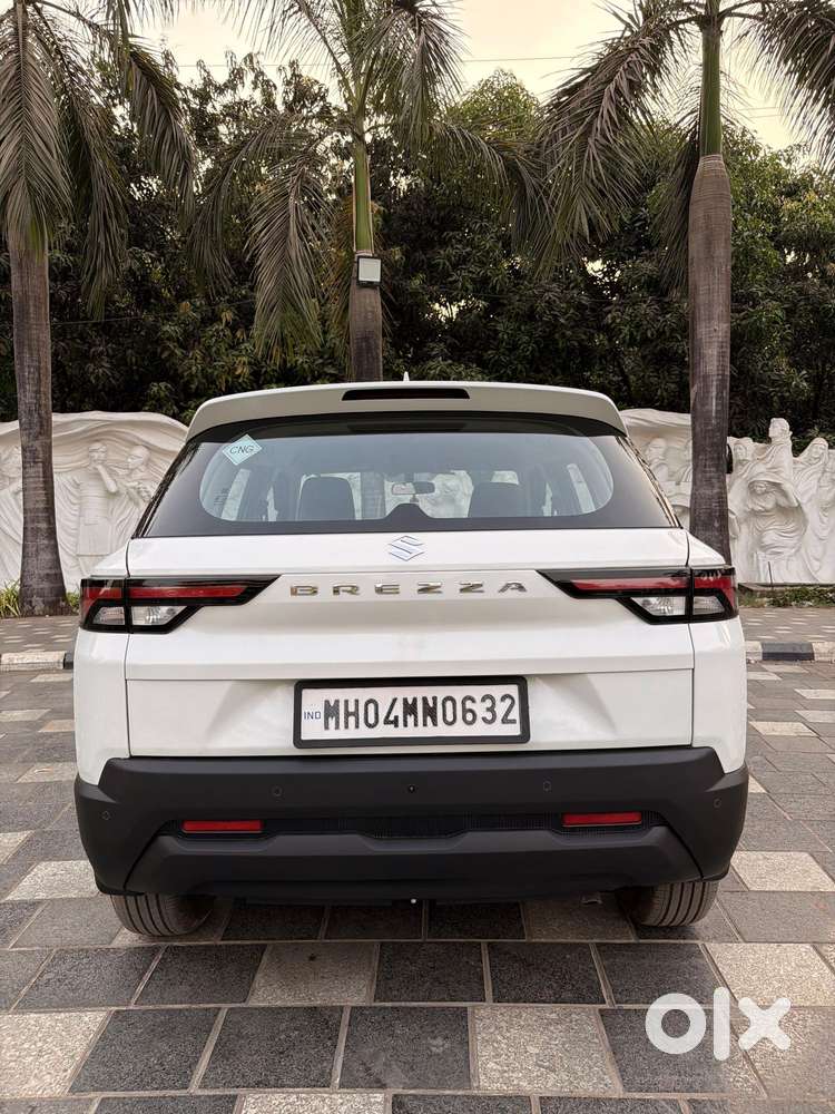 Maruti Suzuki Brezza Lxi S-cng, 2025, Cng & Hybrids