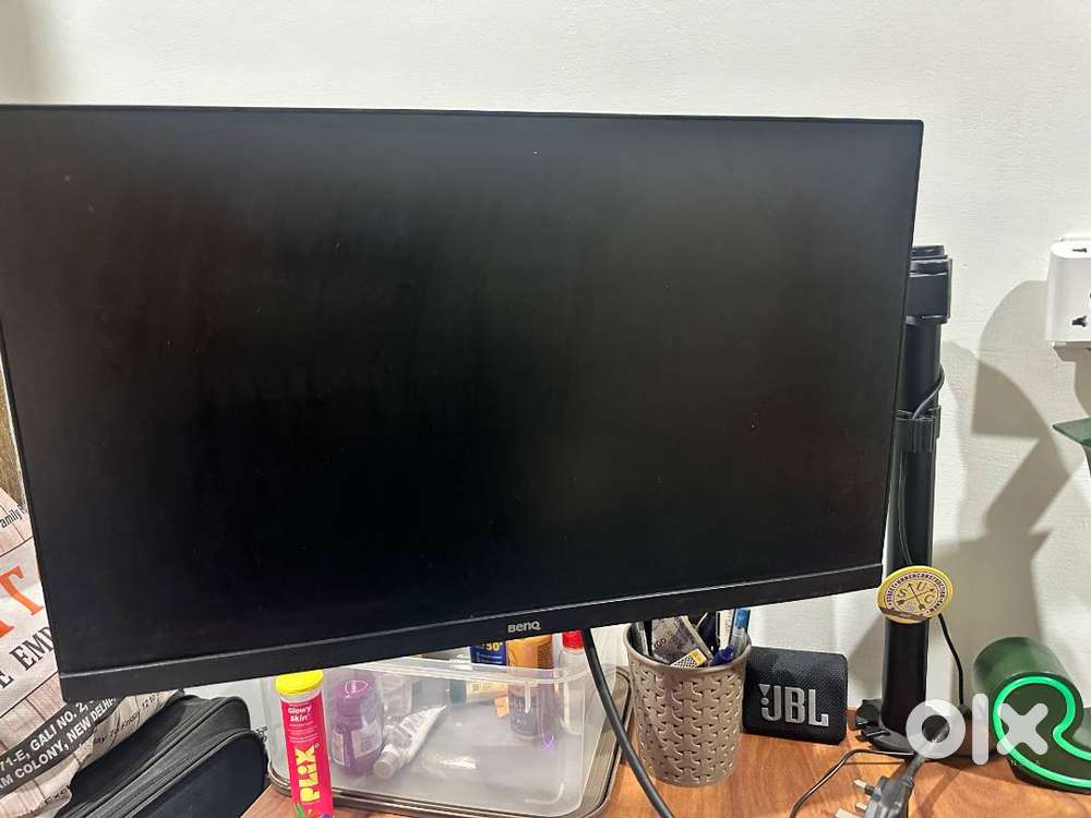 BenQ GW2406Z 24 inch with stand (good condition, 4 years old