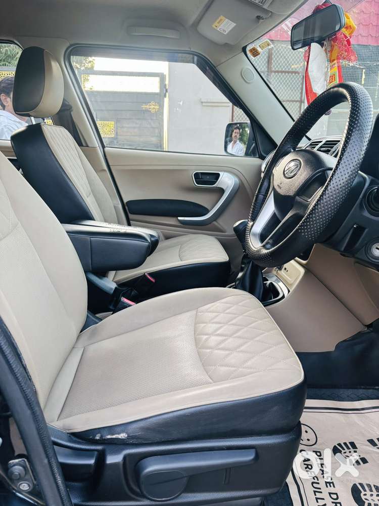 Mahindra Tuv 300 T10 Opt, 2019, Diesel
