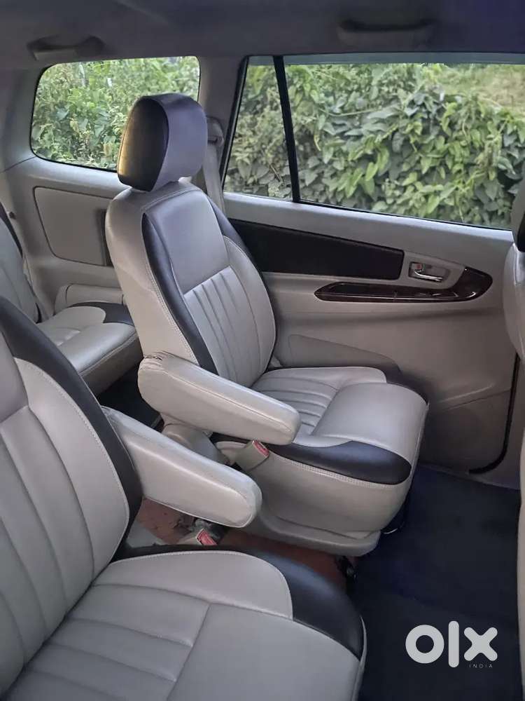 Toyota Innova 2014