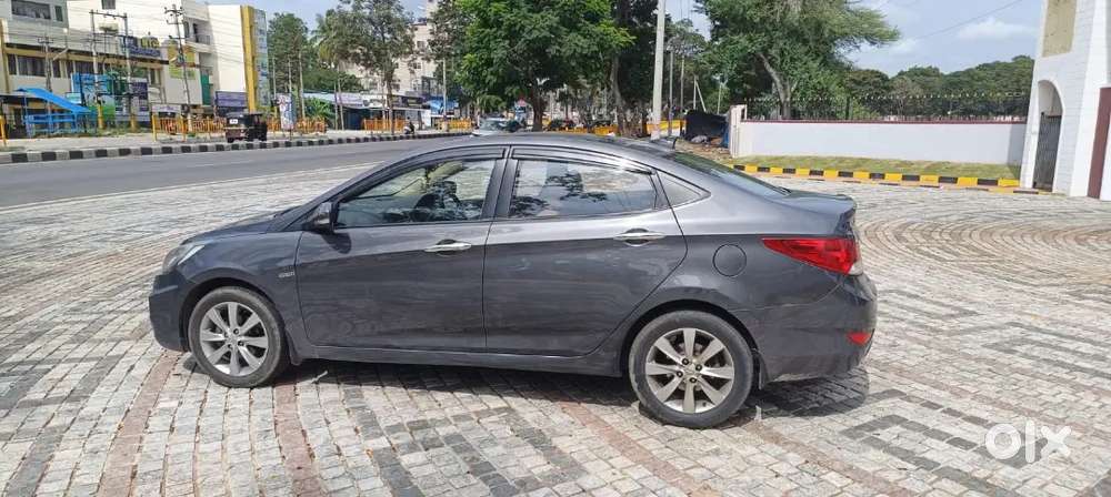 Hyundai Verna Fluidic 2012 diesel car showroom maintained