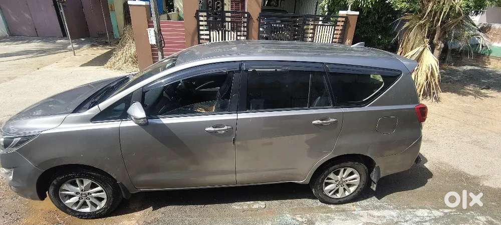 Toyota Innova Crysta 2016 Diesel Well Maintained