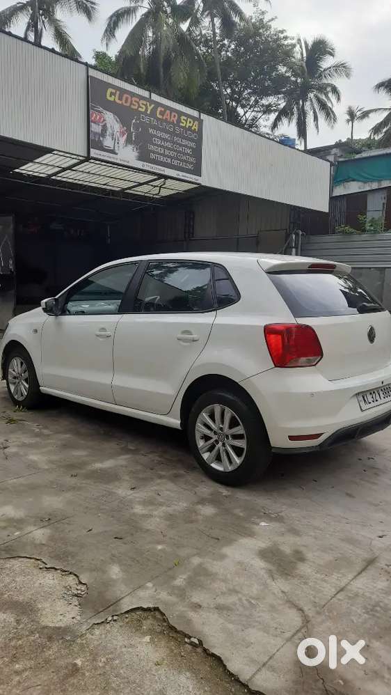 Polo  Full Option Middle   2 Key  New Insurance
