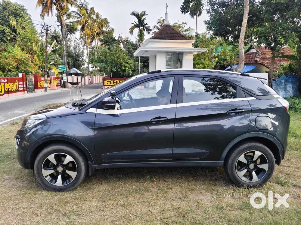 Tata Nexon 2018 Diesel Full Option 20+kmpl  Mileage 2019 July Regn.