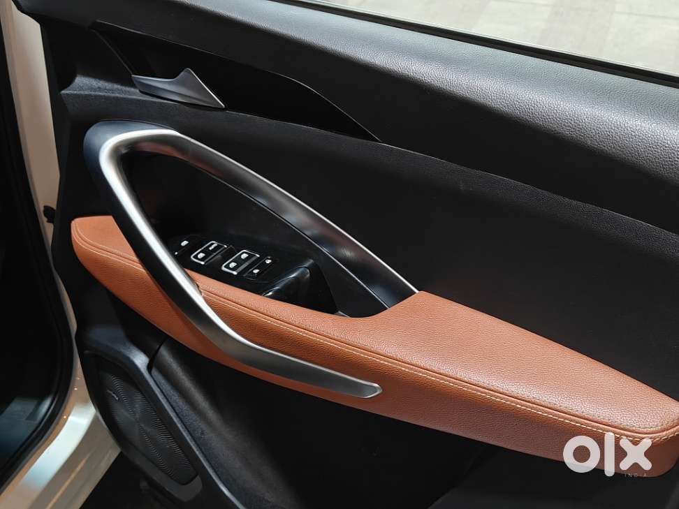 Mg Hector Plus 1.5 Sharp Turbo Cvt 6 Str, 2021, Petrol