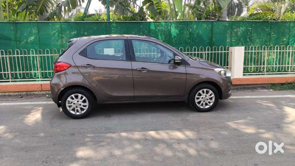 Tata Tiago 1.2 Revotron Xza, 2017, Petrol