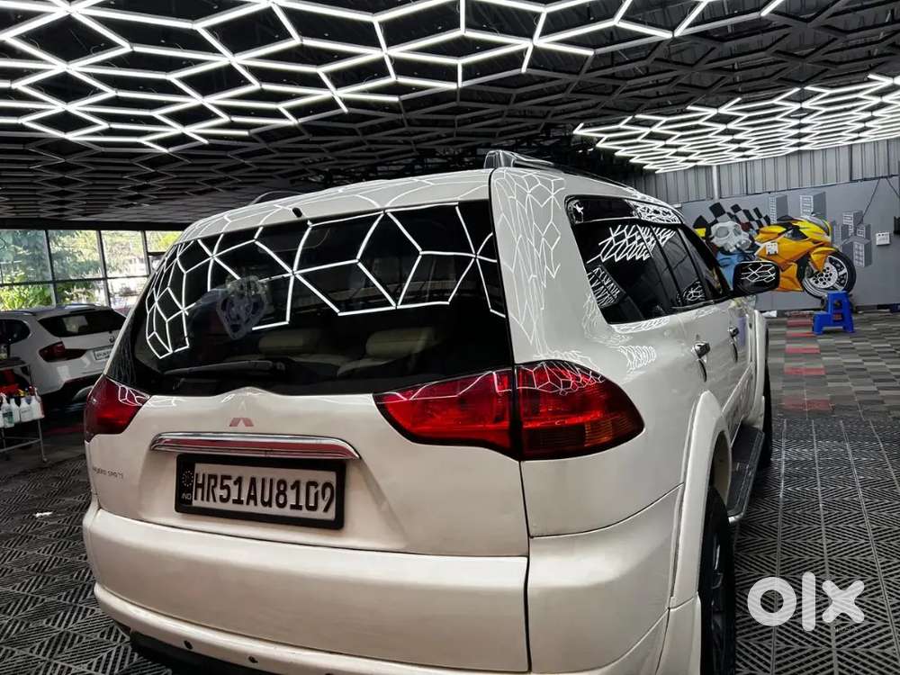 Mitsubishi Pajero Sport 2013 Diesel 100000 Km Driven