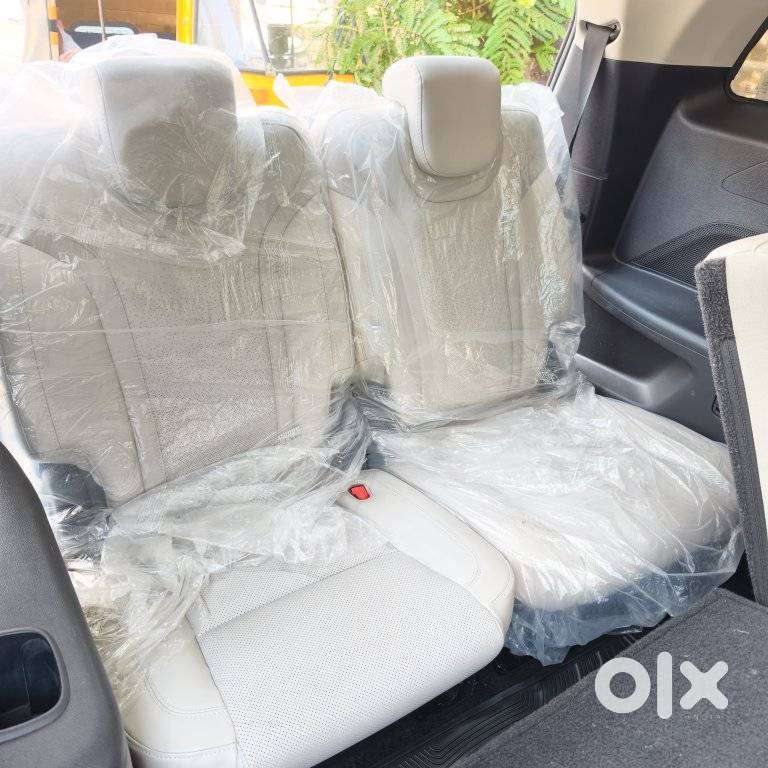 Mahindra Xuv700 2.2 Ax 7 Diesel At Str, 2022, Diesel