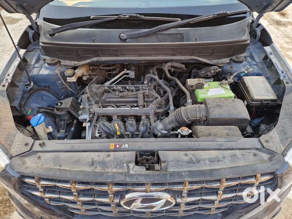 Hyundai Venue 2021 Petrol Manual Showroom Track Vehicle