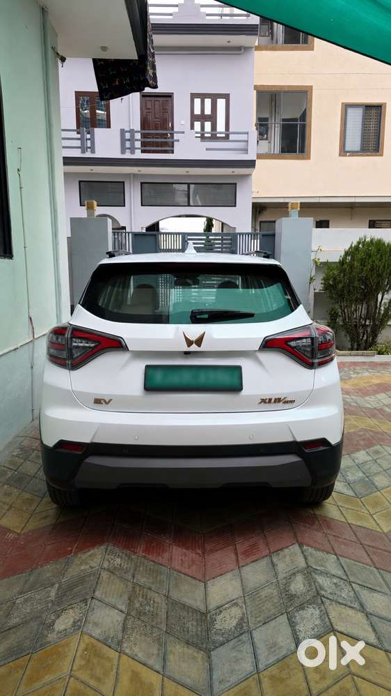 Mahindra Xuv400 Ev 2025