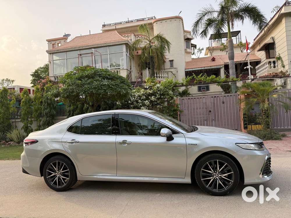 Toyota Camry Hybrid, 2024, Petrol