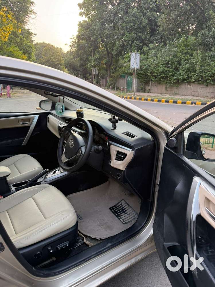 Toyota Corolla Altis Vl, 2015, Petrol