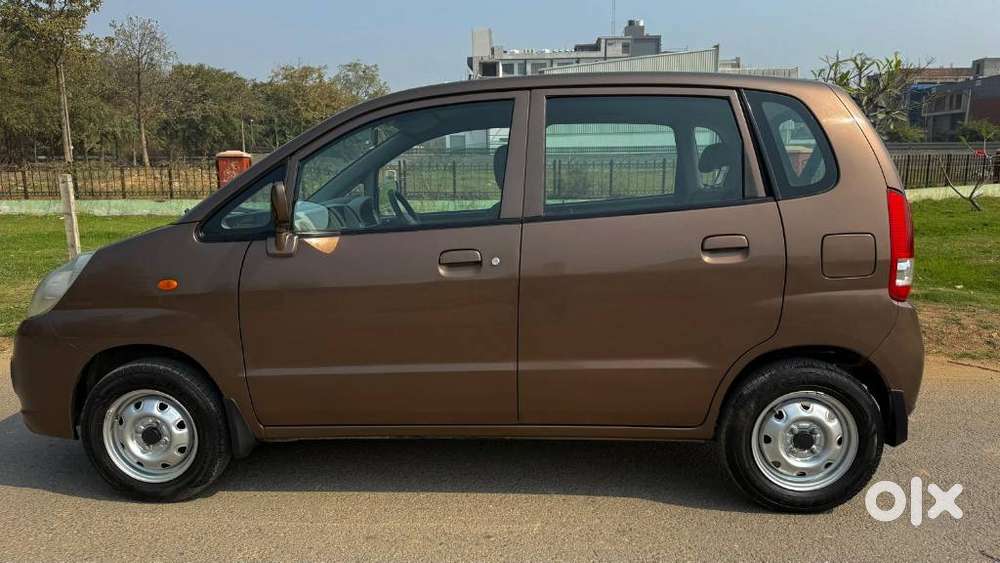 Maruti Suzuki Zen Estilo Lxi Bs Iv, 2011, Petrol