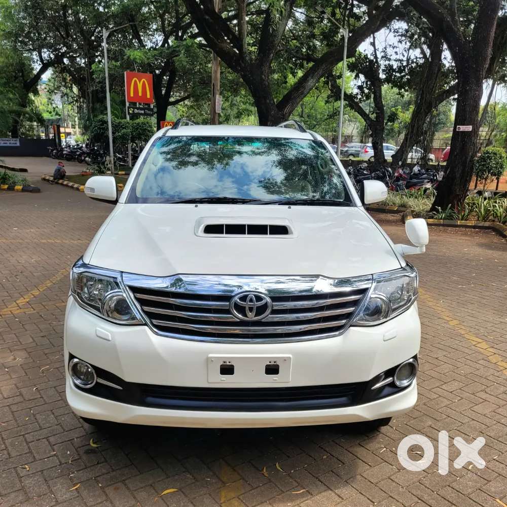 Toyota Fortuner 2015 Diesel Well Maintained With Showroom History