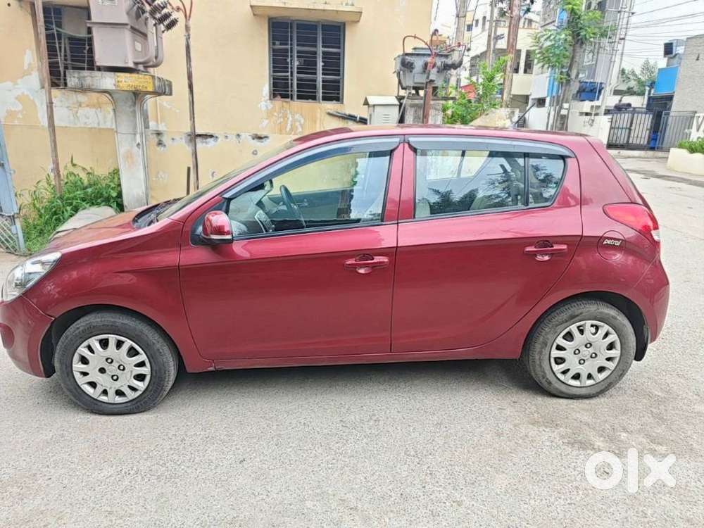 Hyundai I20 Sportz 1.2 Bs-iv, 2010, Petrol