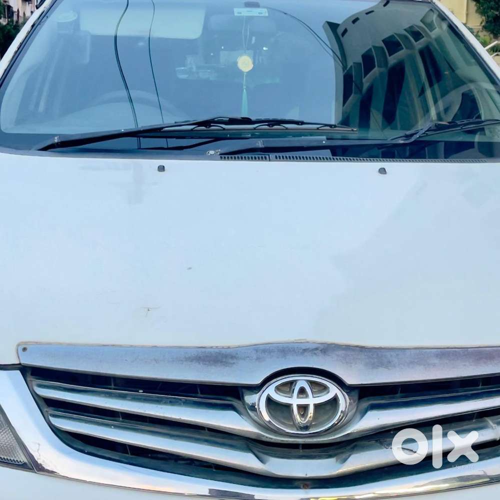 Toyota Innova 2010 Diesel Well Maintained