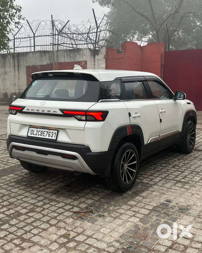 Maruti Suzuki Brezza 1.5 Lxi Cng, 2024, Cng & Hybrids