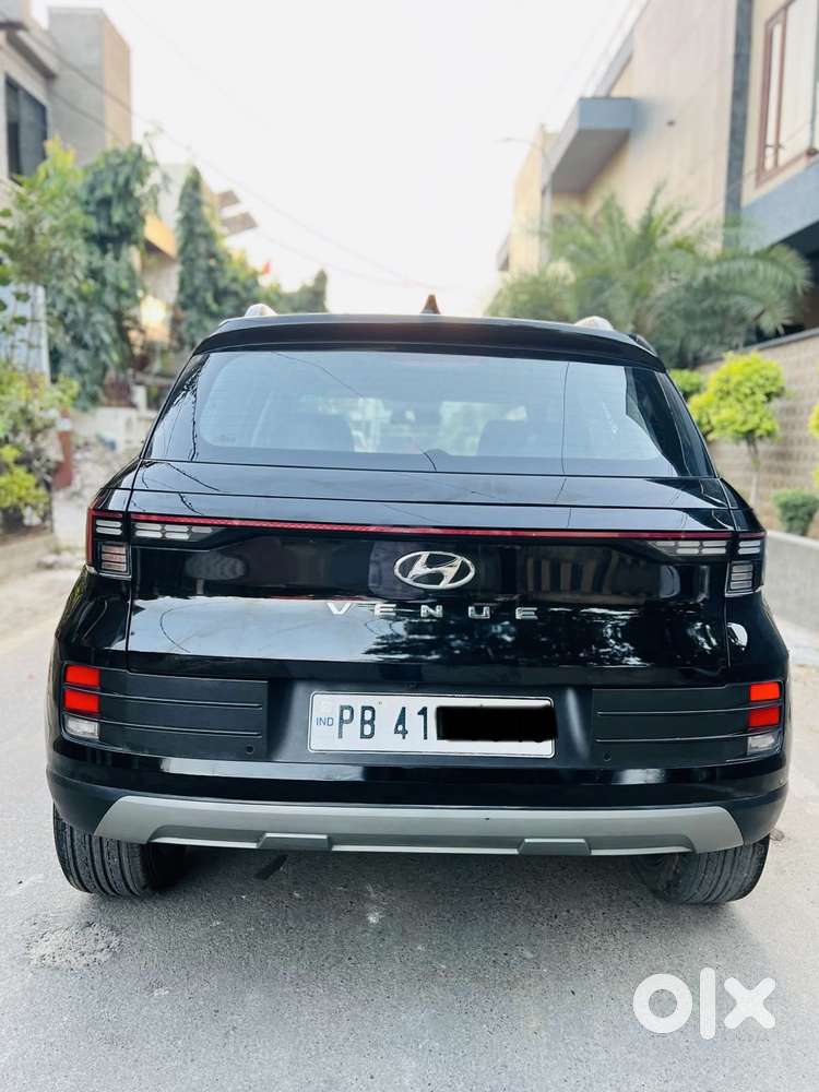 Hyundai Venue 1.2 S (o), 2022, Petrol