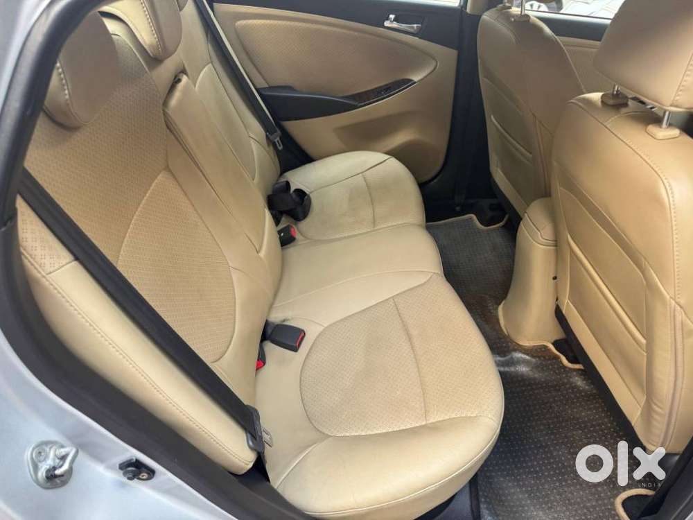 Hyundai Verna Fluidic 1.6 Vtvt Sx Opt, 2011, Petrol