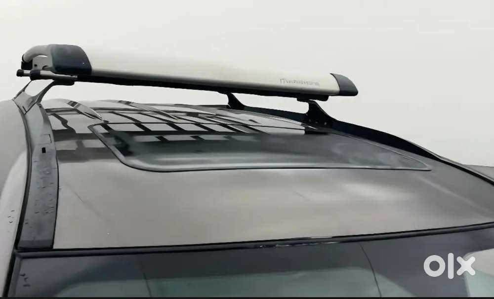 Mahindra Xuv500 W10 2017