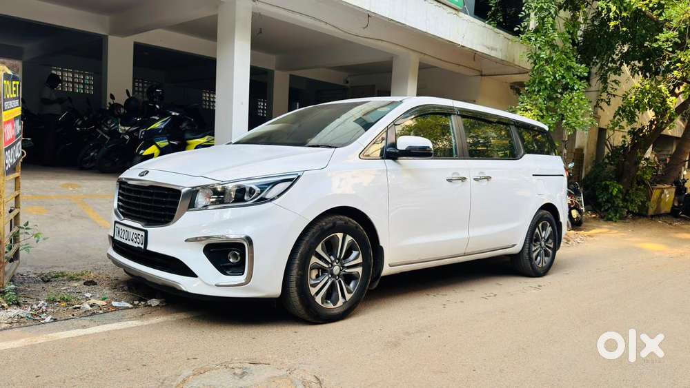Kia Carnival Premium, 2022, Diesel