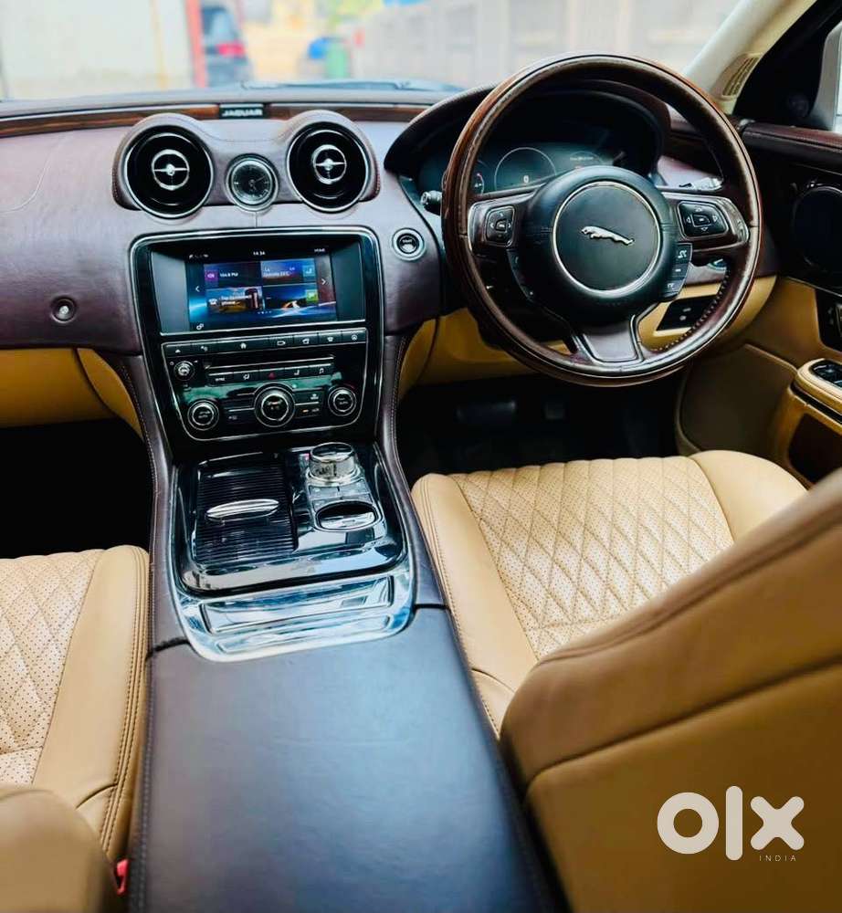 Jaguar Others, 2017, Petrol