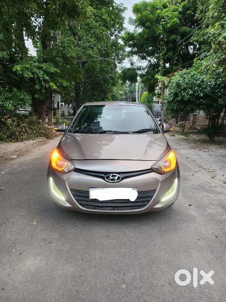 Hyundai I20 Sportz Petrol 2013