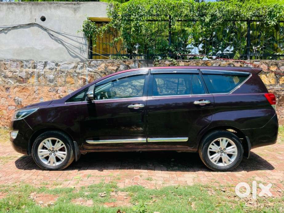 Toyota Innova Crysta 2.8 Z, 2016, Diesel