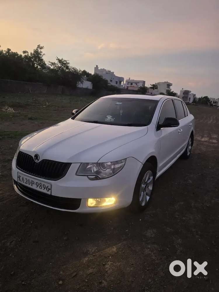 Skoda Superb Elegance 2012 Diesel Auto