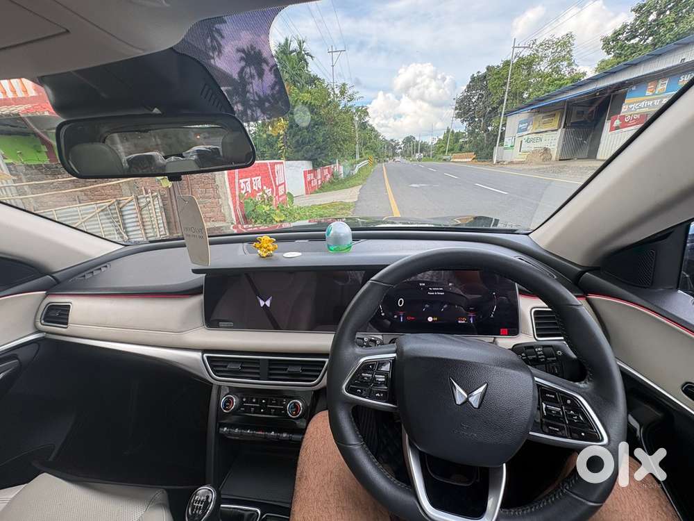 Mahindra Xuv700 2022 Petrol Manual