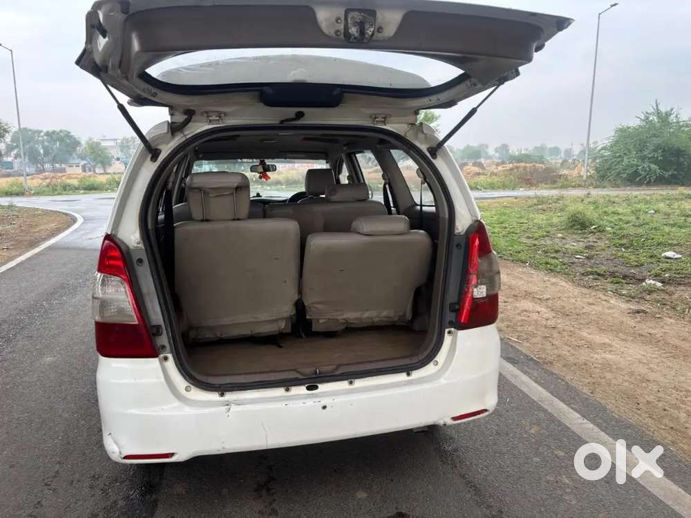 Toyota Innova 2015 Diesel Well Maintained