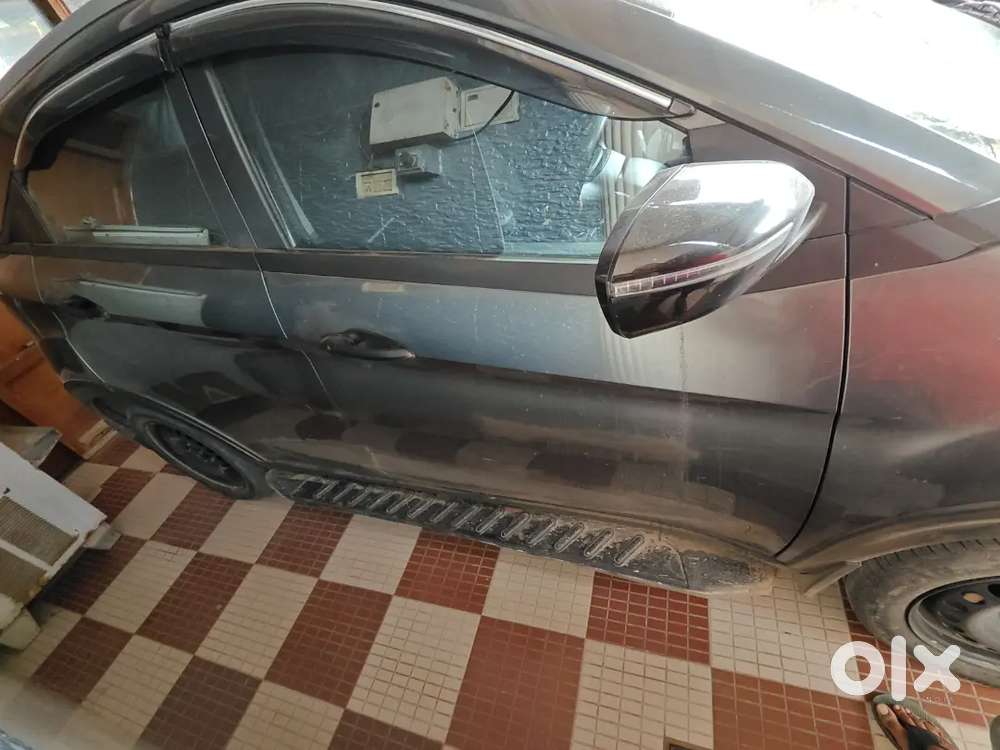 Tata Nexon Smart + S Cng With All Original And Extended Warranty