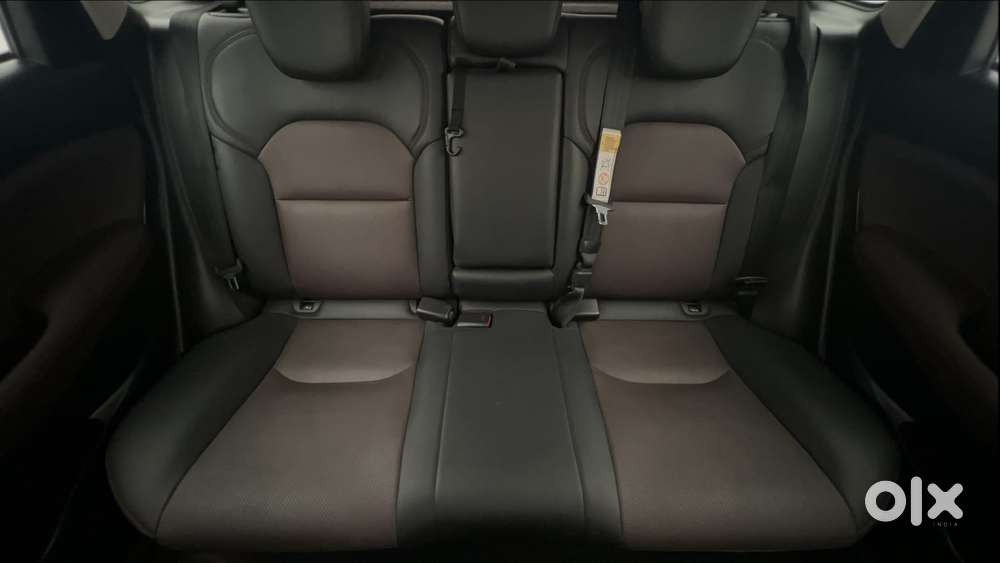 Maruti Suzuki Grand Vitara 1.5 Alpha Smart Hybrid At, 2023, Petrol