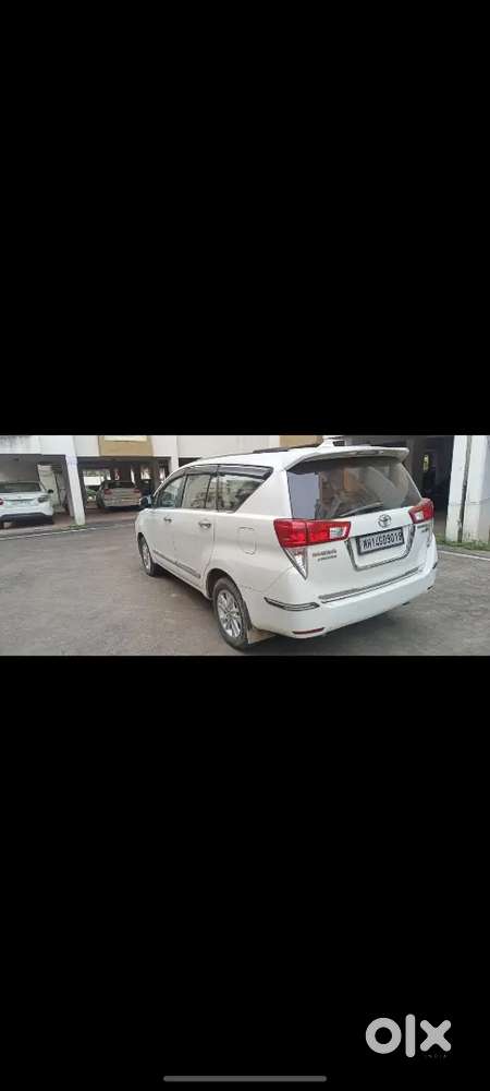 Toyota Innova Crysta 2018 Diesel 285000 Km Driven