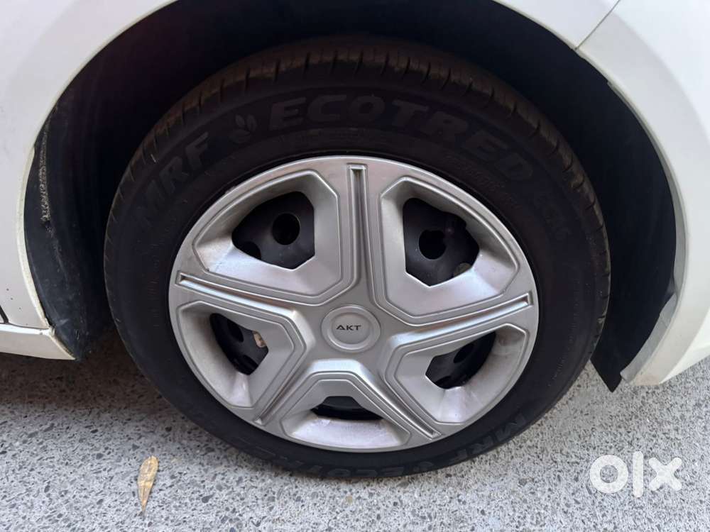 Tata Altroz 1.2 Xm, 2023, Petrol