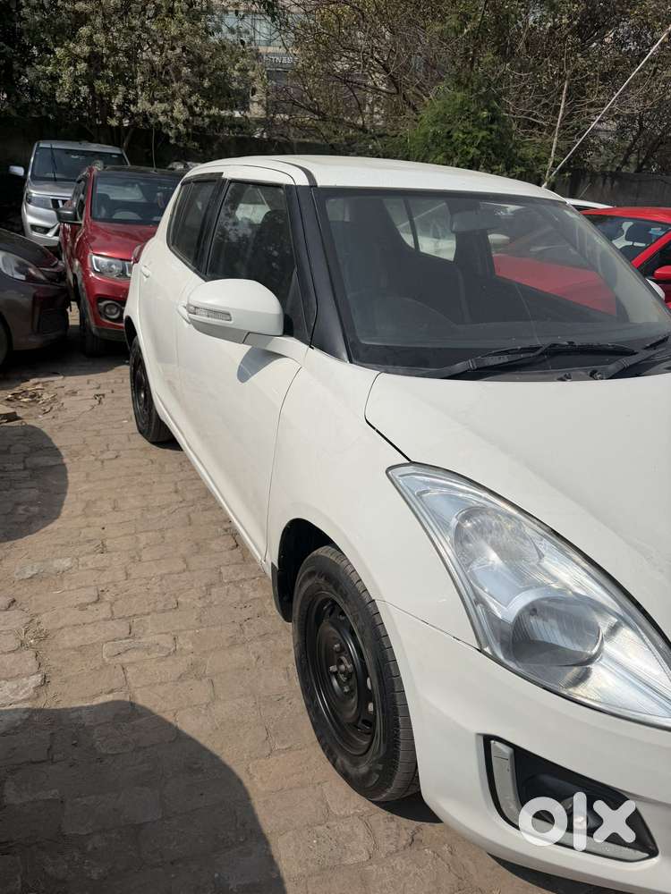Maruti Suzuki Swift Vxi 1.2 Abs Bs-iv, 2016, Petrol