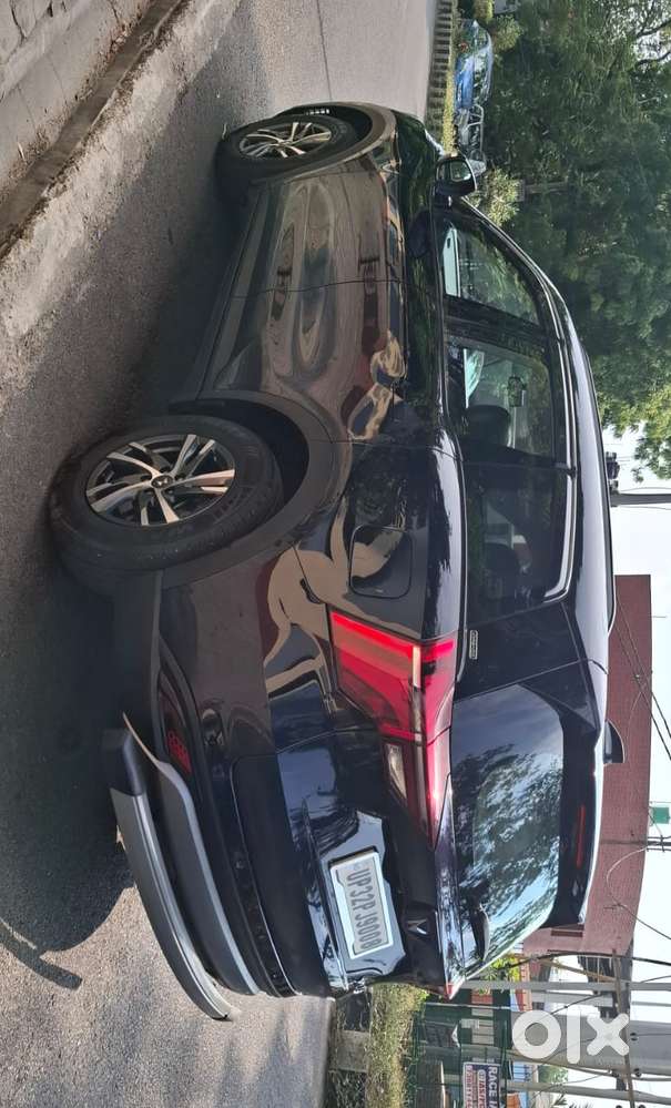 Mahindra Xuv700 2.2 Ax 5 Diesel At Str, 2024, Diesel