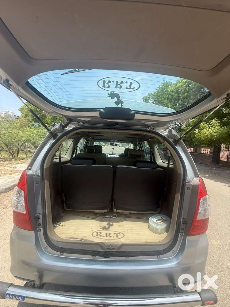 Toyota Innova 2.5 Z Diesel 7 Seater Bs Iv, 2015, Diesel