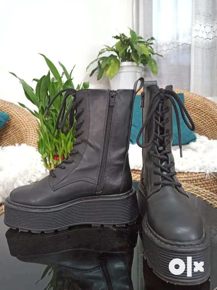 Olx hotsell dr martens