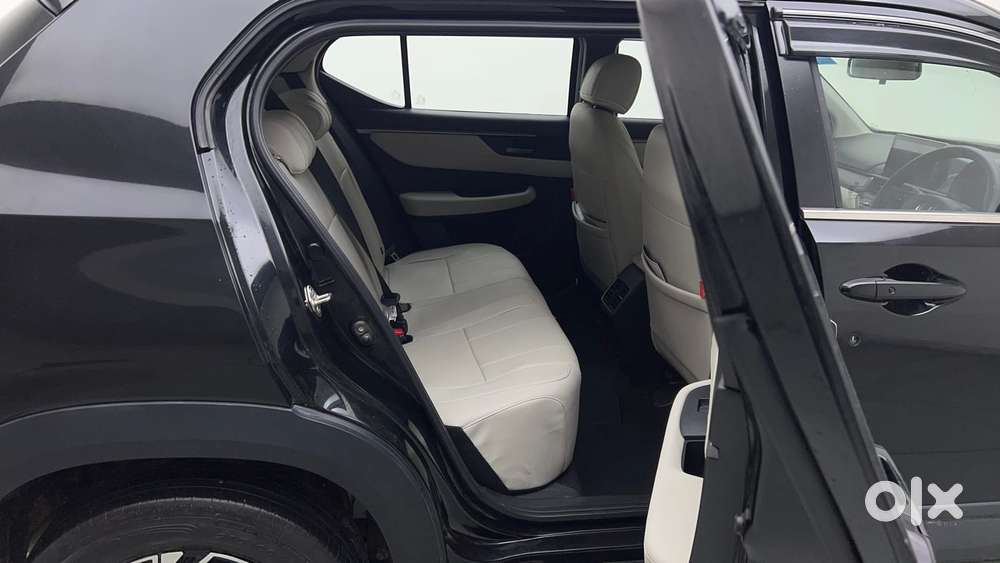 Honda Elevate V Mt, 2025, Petrol