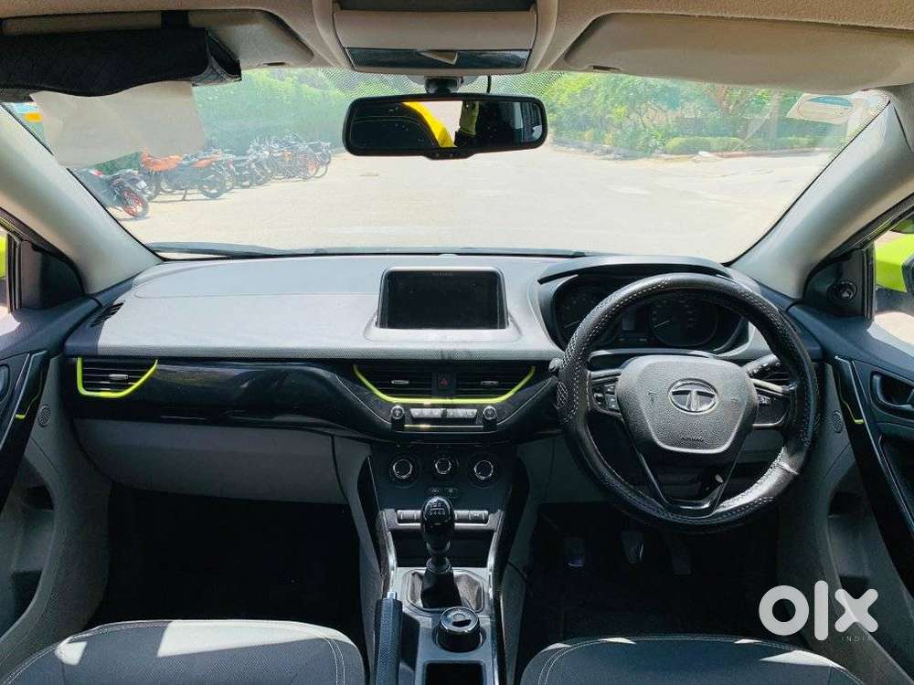 Tata Nexon 1.2 Revotron Xt, 2018, Petrol