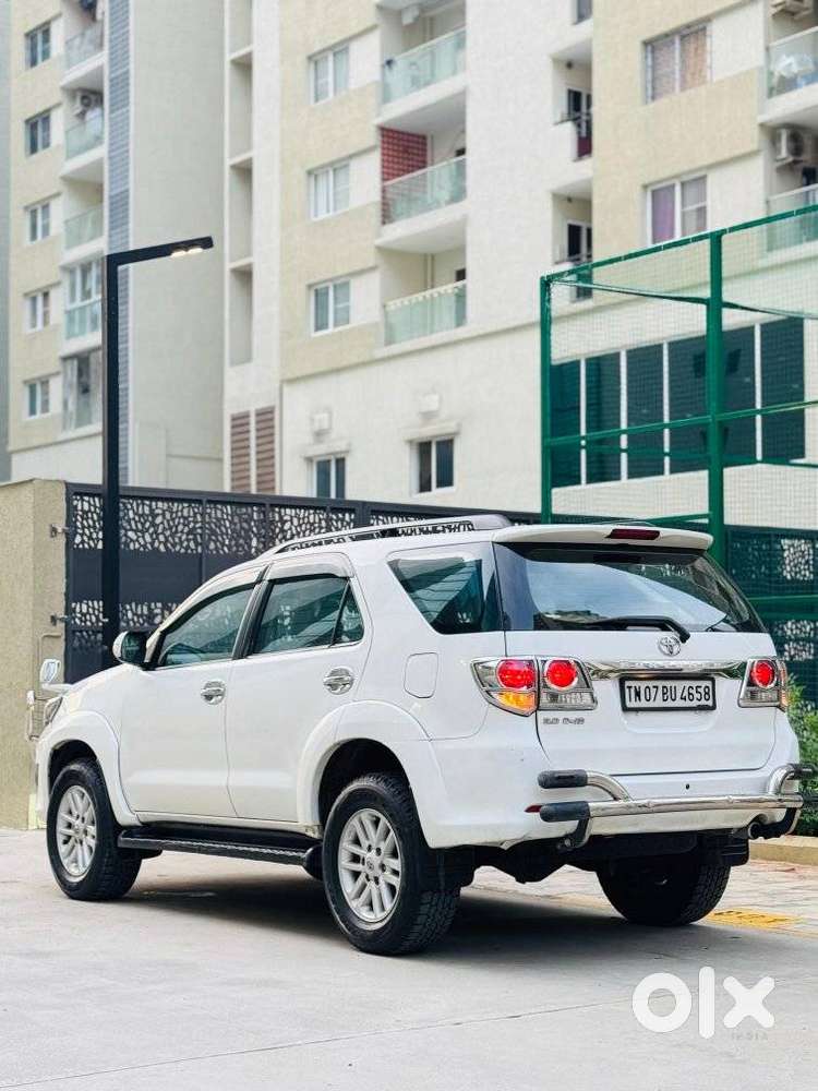 Toyota Fortuner 4x2 Manual, 2013, Diesel