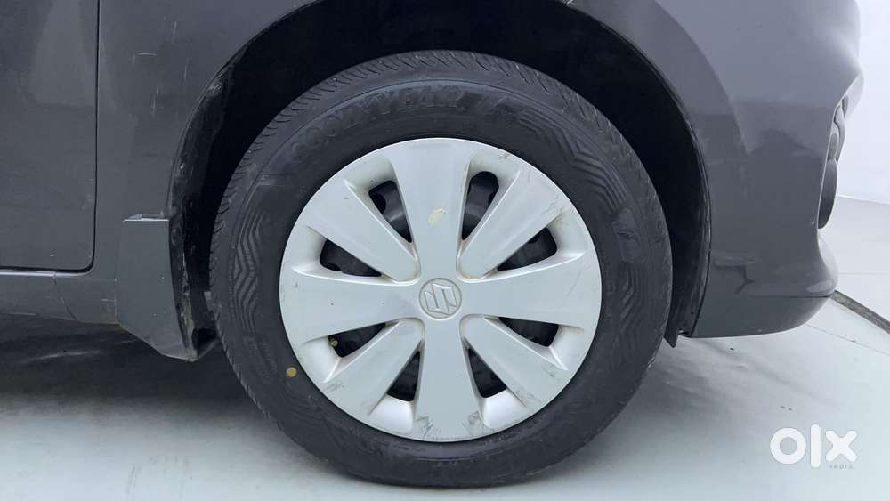 Maruti Suzuki Ertiga Vxi At, 2016, Petrol