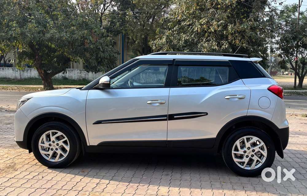 Mahindra Xuv300 W8, 2022, Petrol